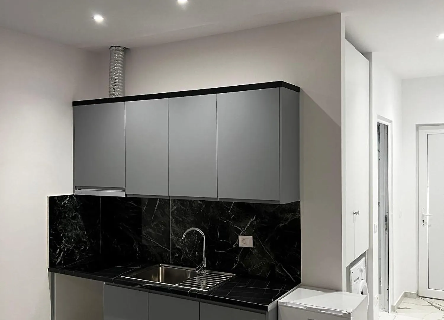All Season Apartments Δυρράχιο 0*,  Αλβανία